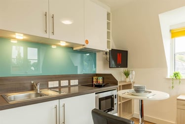 1 bed studio, Lower North Street, City Centre, Exeter, EX43EU - Image 7